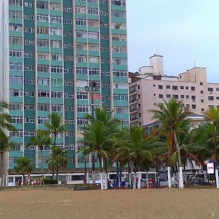 Kitnet pé na areia- Guilhermina Praia Grande  Extérieur photo