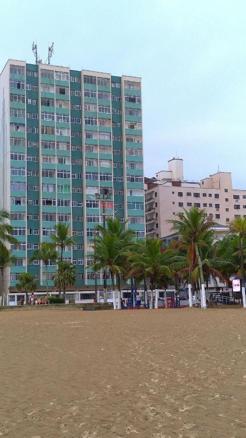 Kitnet pé na areia- Guilhermina Praia Grande  Extérieur photo